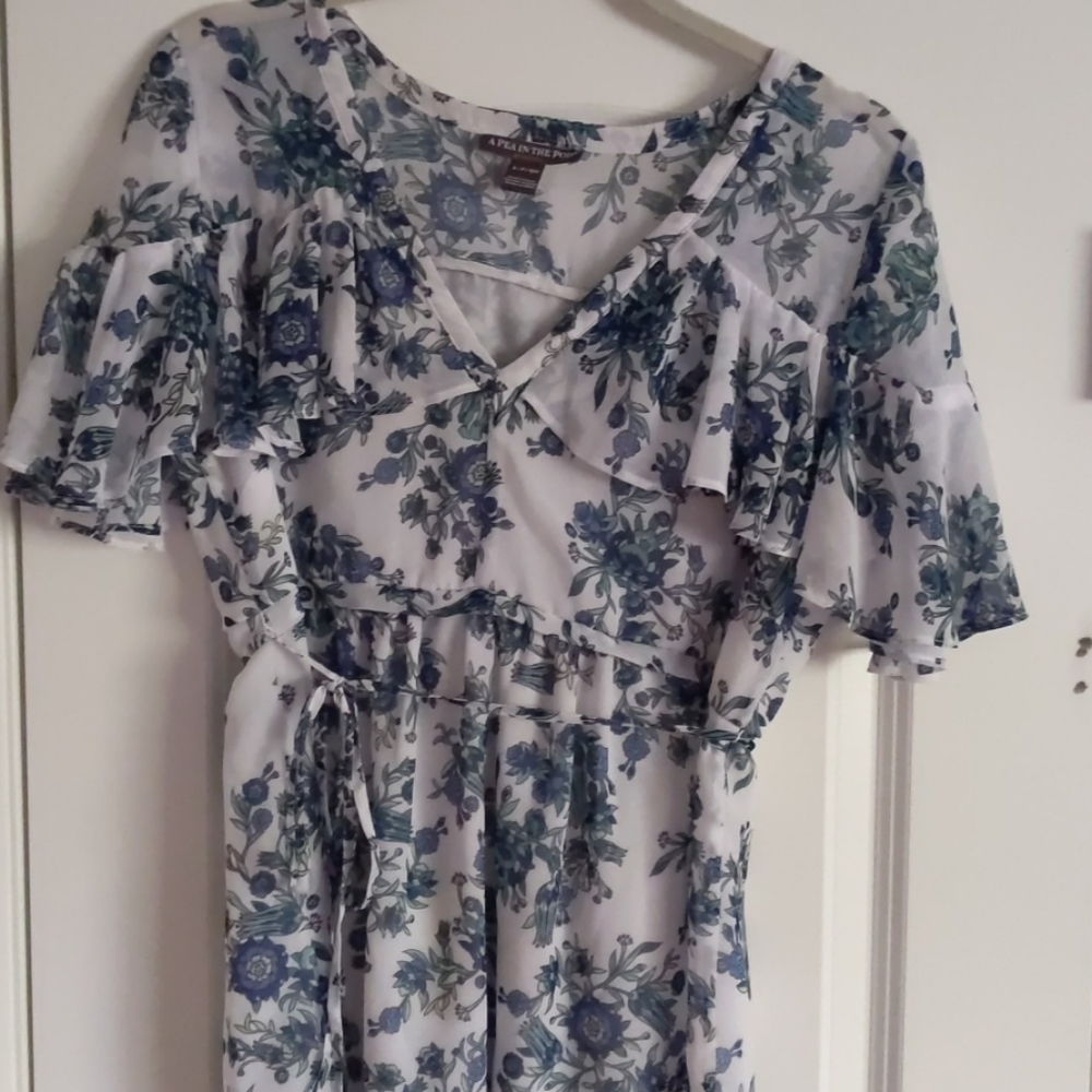 Pea in the Pod maternity blouse